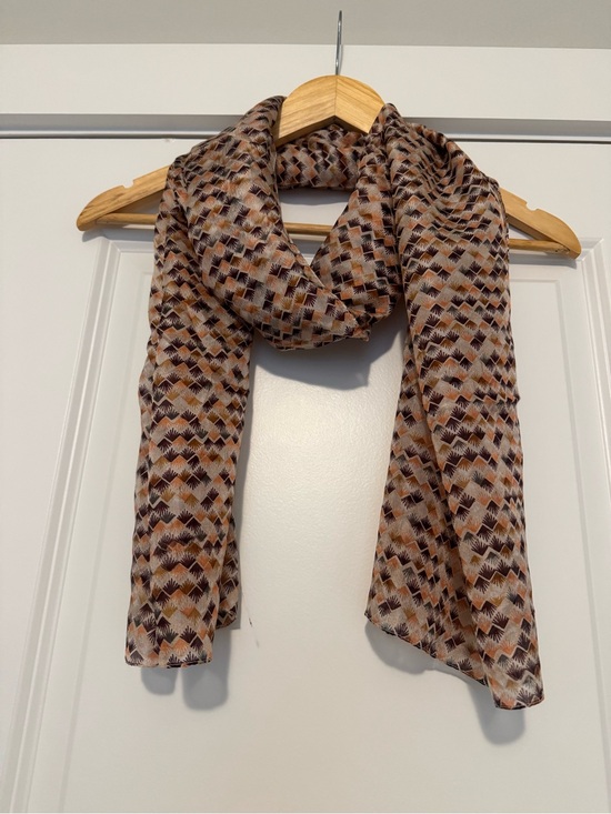 Accessories - Lightweight Geometric Print Silk Scarf in Brown and Cream